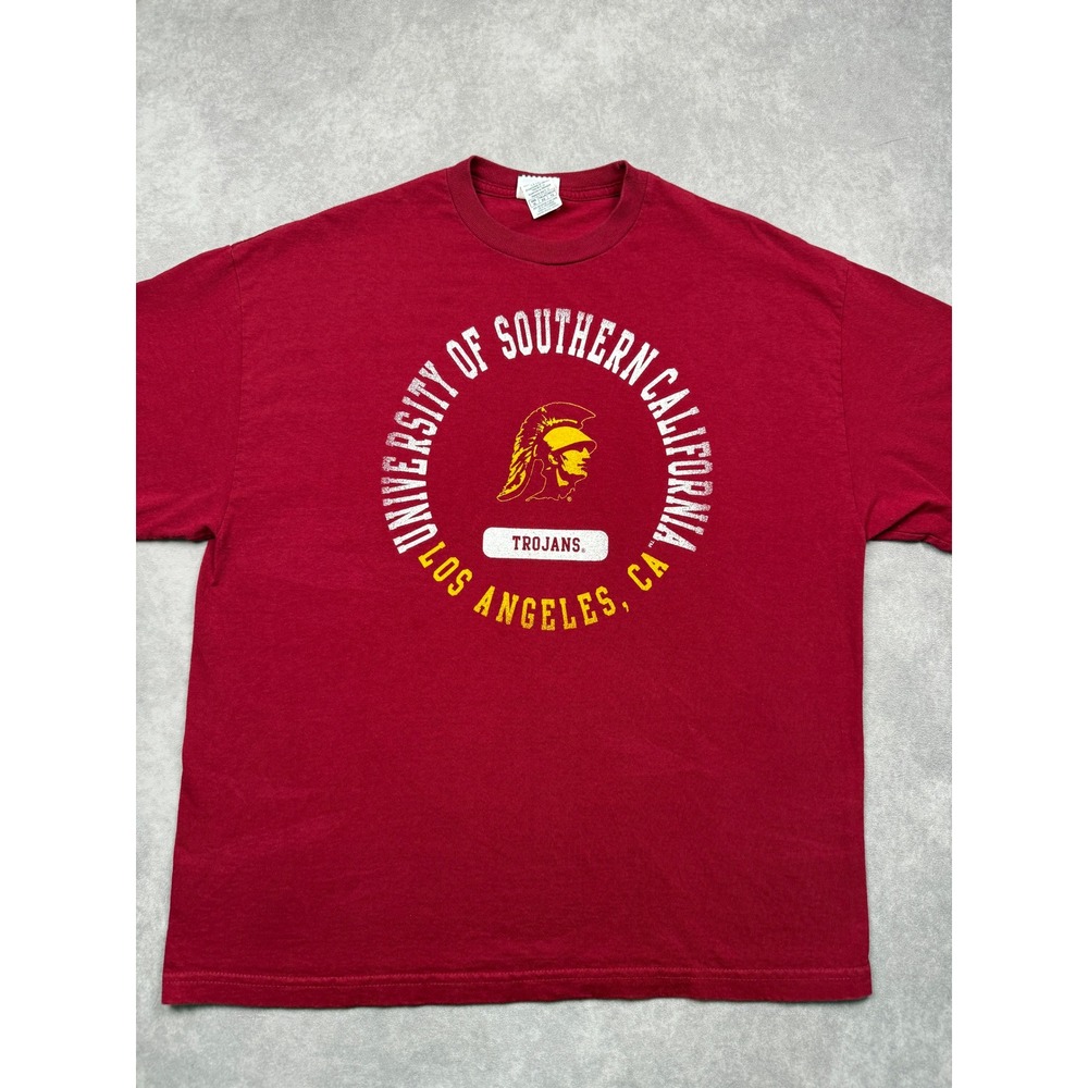 VTG Footlocker USC Trojans NCAA T-Shirt Men XL Red Y2K Graphic College Logo